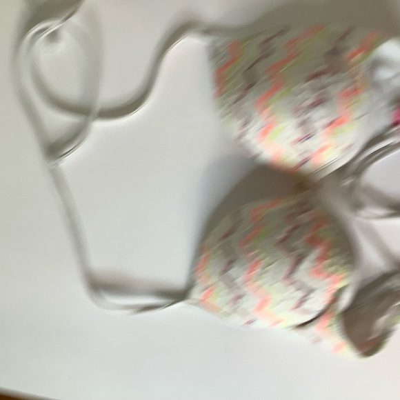 VS geometric halter bikini top push up size 32B - Picture 6 of 11
